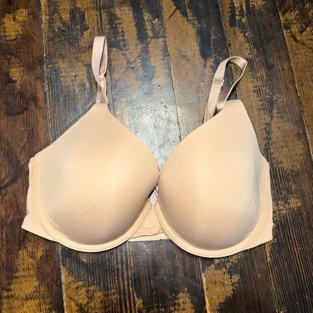 Victoria’s Secret nude lingerie 32DD lined demi bra